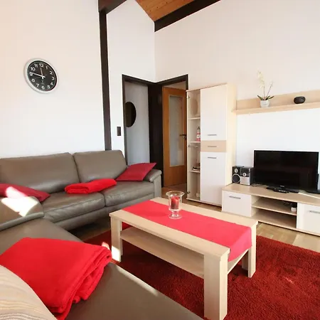 Freistehender Ferienbungalow Im Fachwerkstil *