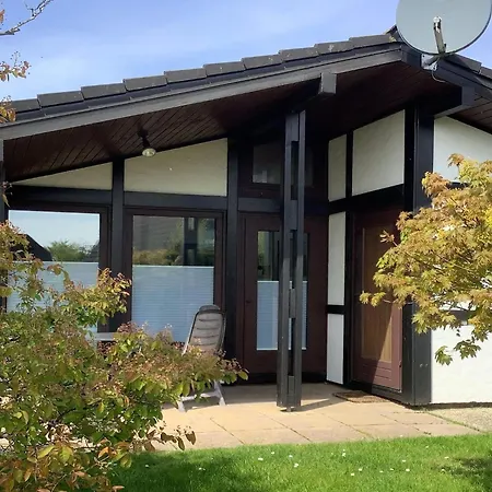 Freistehender Ferienbungalow Im Fachwerkstil *