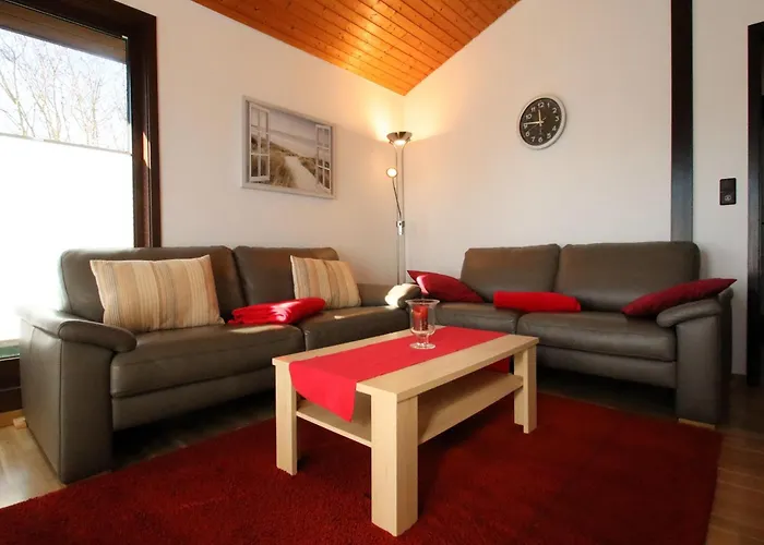 Freistehender Ferienbungalow Im Fachwerkstil * Burhave