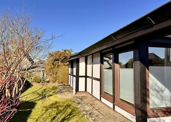 Freistehender Ferienbungalow Im Fachwerkstil *